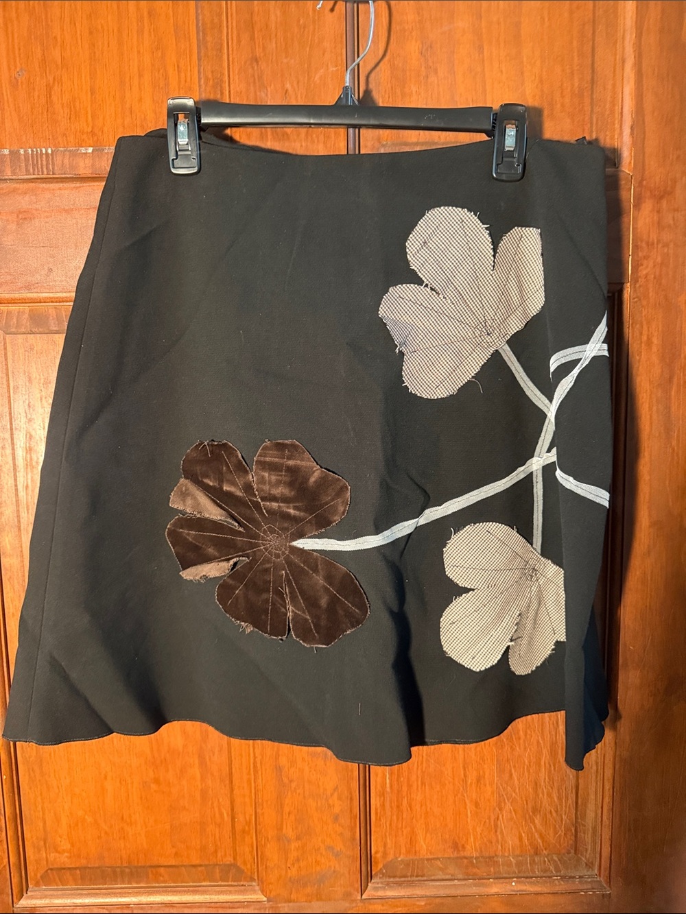 Black Floral Appliqué Skirt - Black